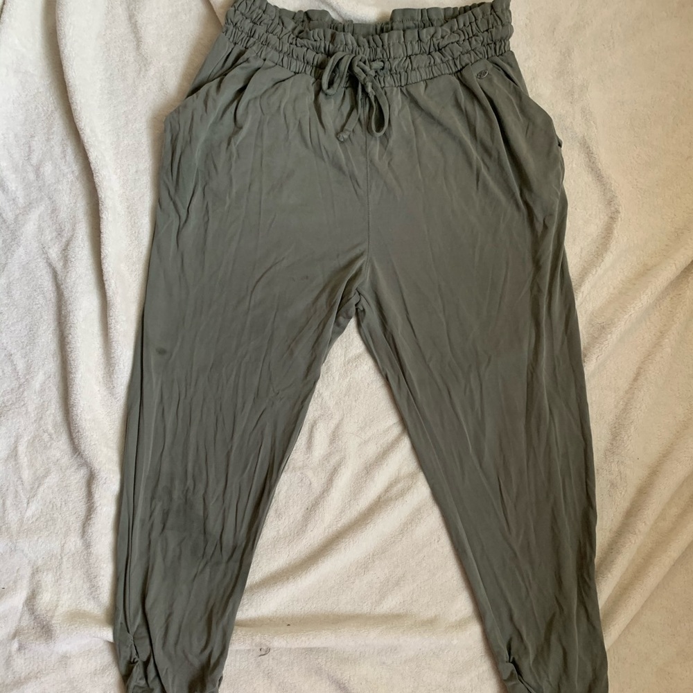 American Eagle Sinched Ankle Cozy Pants